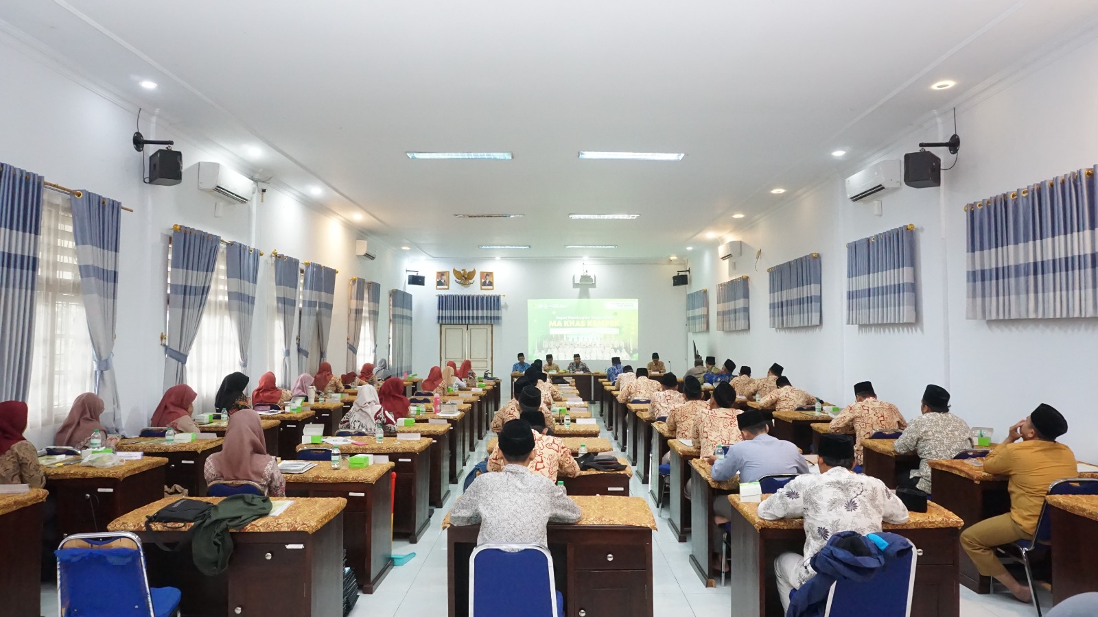 MA KHAS Kempek Perkuat Mutu Pembelajaran melalui Rapat Evaluasi KBM dan Pembagian Tugas Semester Genap 2025/2026