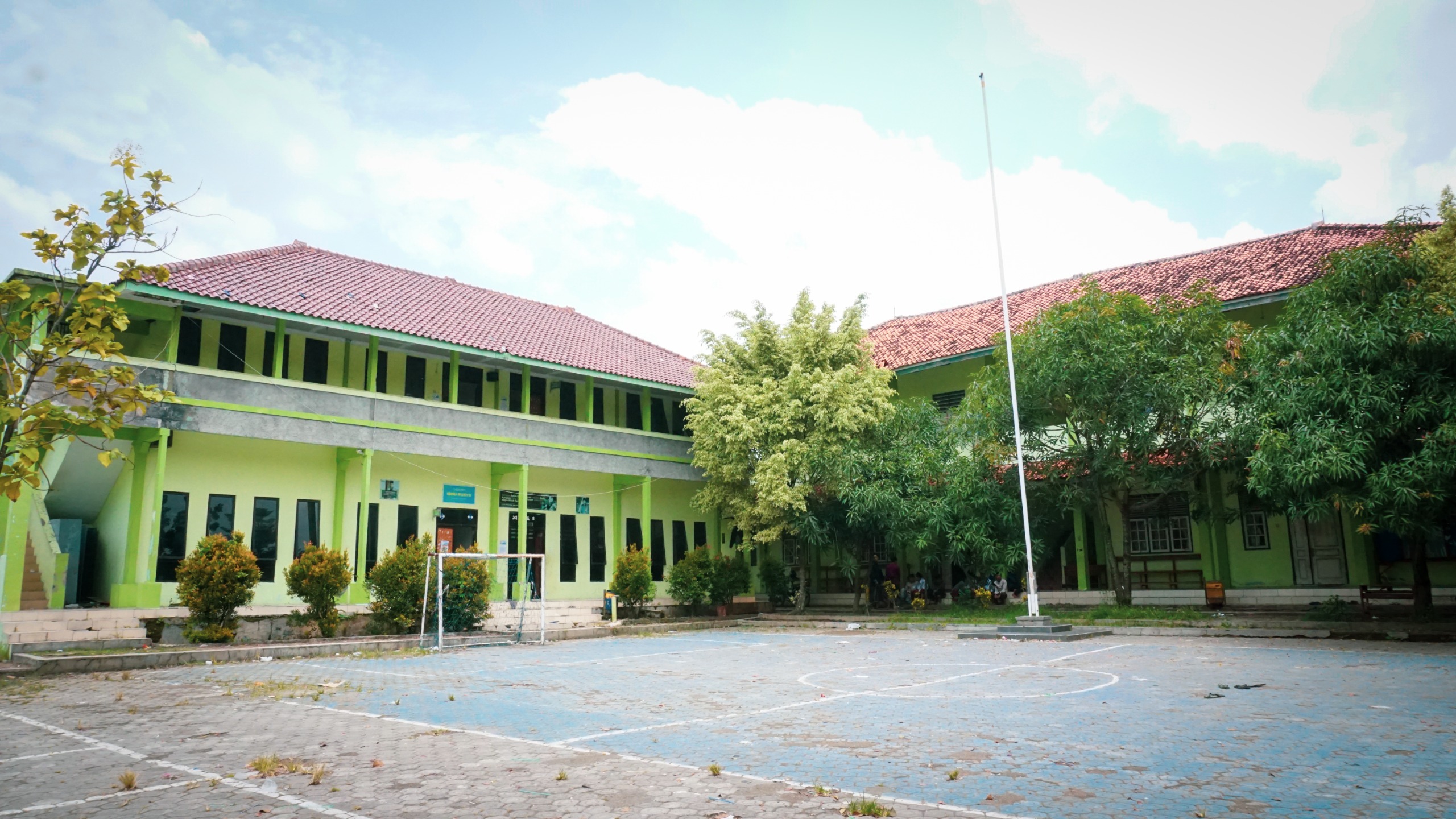 SEJARAH PENDIRIAN Madrasah Aliyah KHAS Kempek